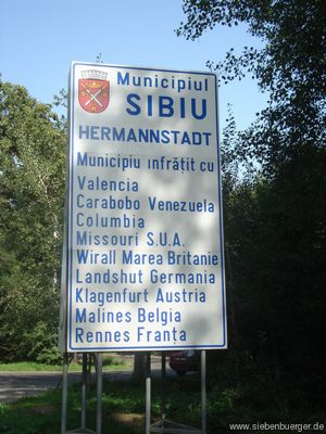 Ortsschild Sibiu/ Hermannstadt 2001 (Foto: Siebenbuerger.de)