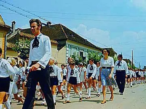 Kronenfest 1978 – Marsch zum Festplatz (Foto: Wilhelm Roth)