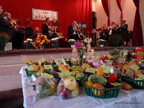 Erntedankfest Petersberg 2010 – Ernte steht für die Tombola bereit